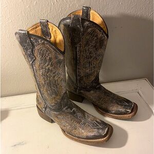 Corral boots